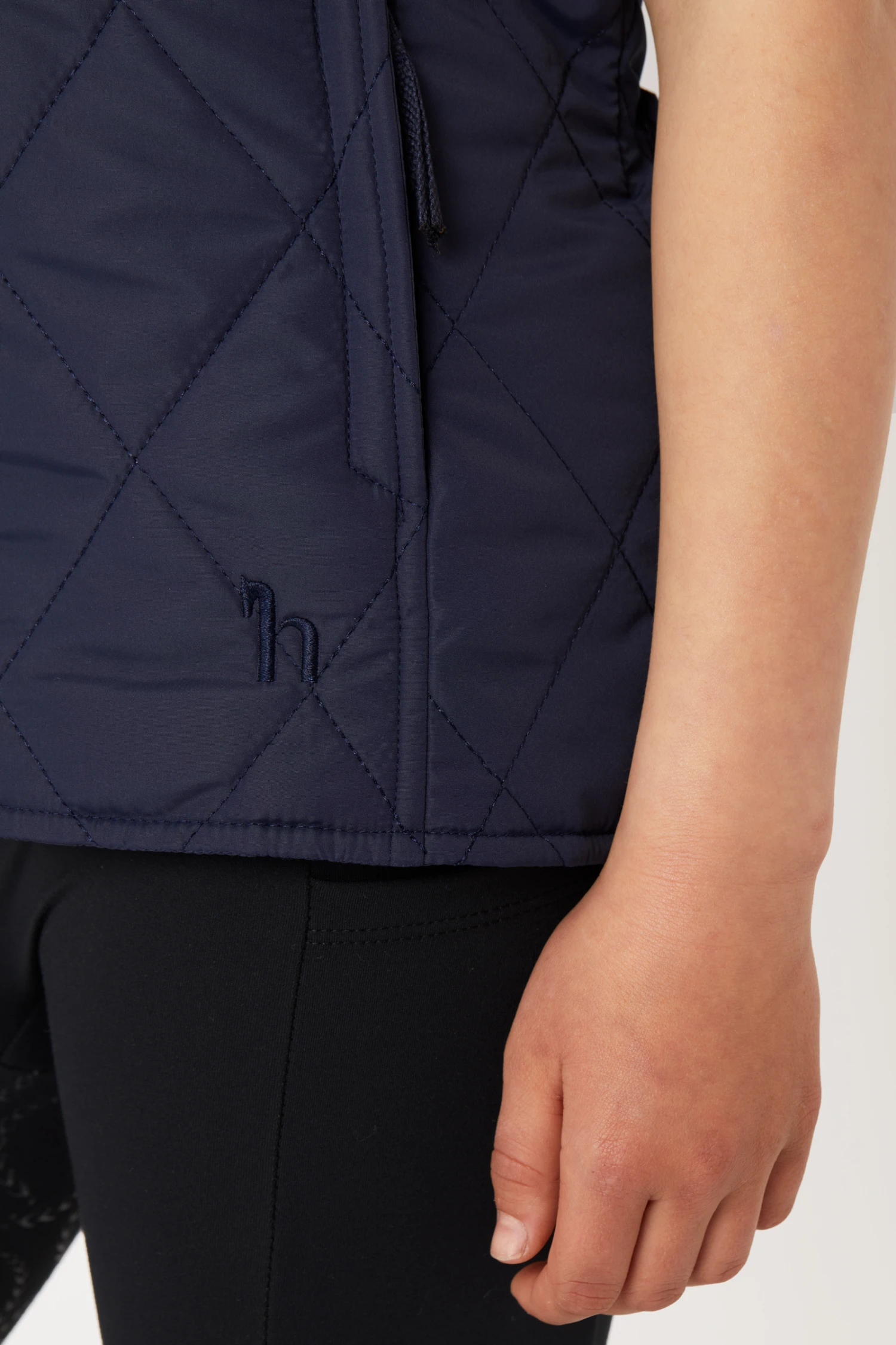 Horze Kids Classic Quilted Riding Vest 5 Horze Kids Classic Quilted Riding Vest - Image 5
