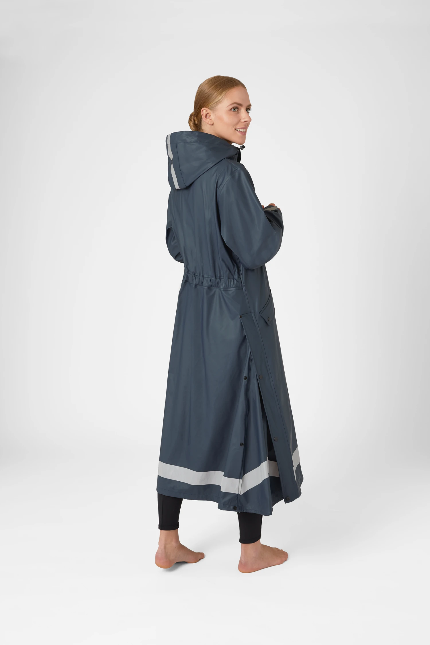 Horze Hazel Women's Long Raincoat With Slits 4 Horze Hazel Women's Long Raincoat With Slits - Image 4