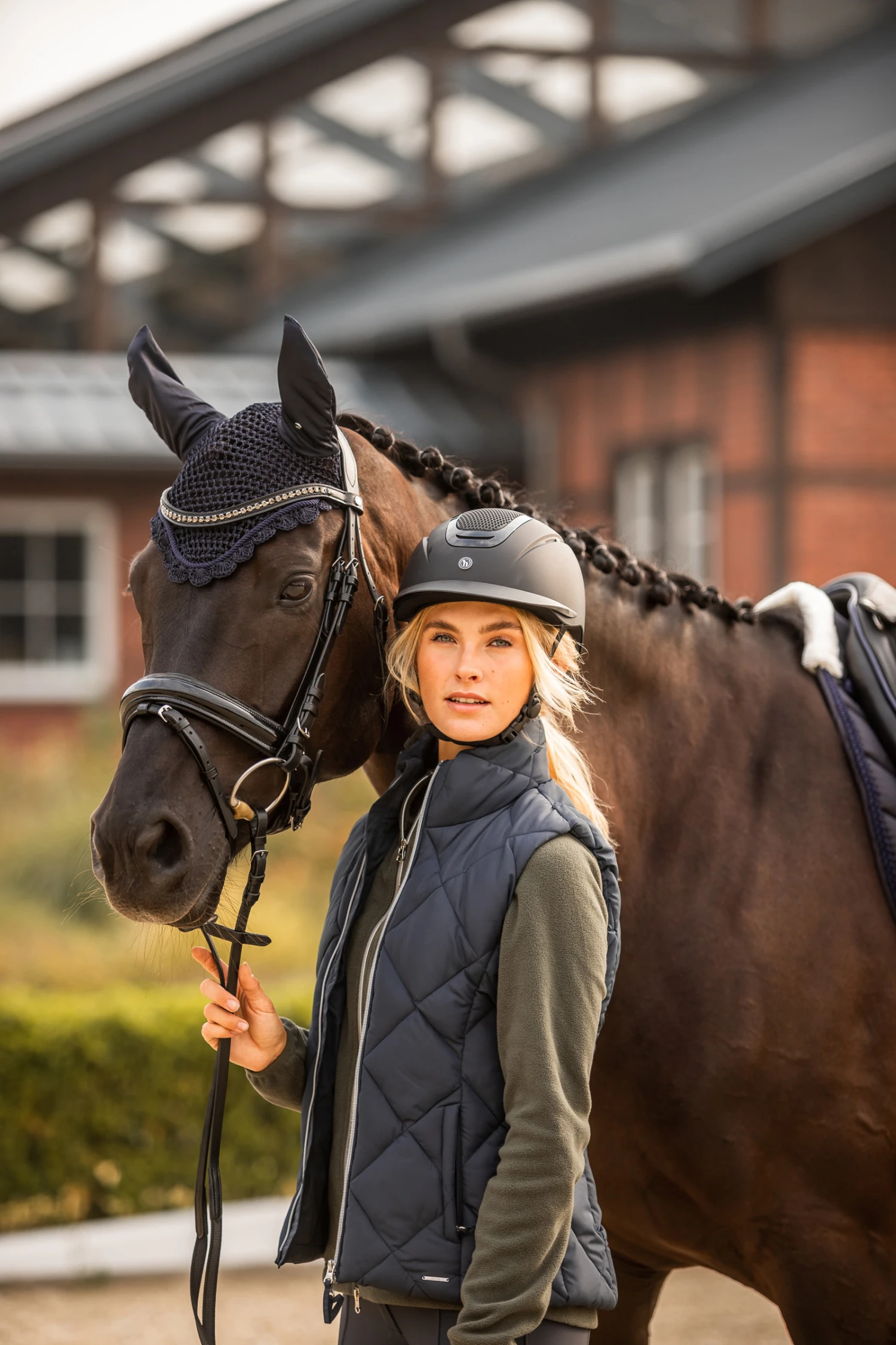 Horze Carola Women's Padded Riding Riding Vest 18 Horze Carola Women's Padded Riding Riding Vest - Image 18