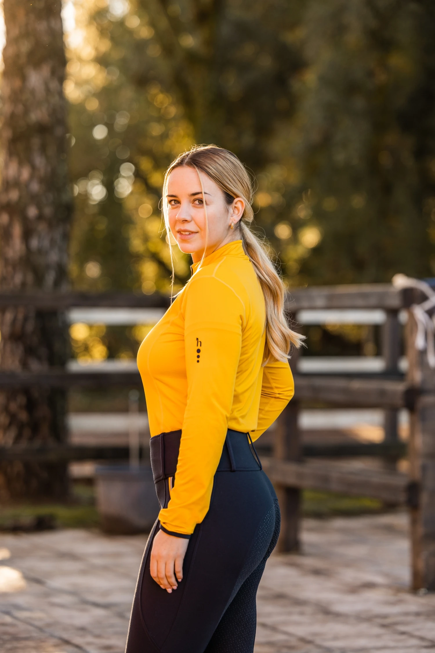 Horze Lucy Women's Training Shirt With Long Sleeves 6 Horze Lucy Women's Training Shirt With Long Sleeves - Image 6