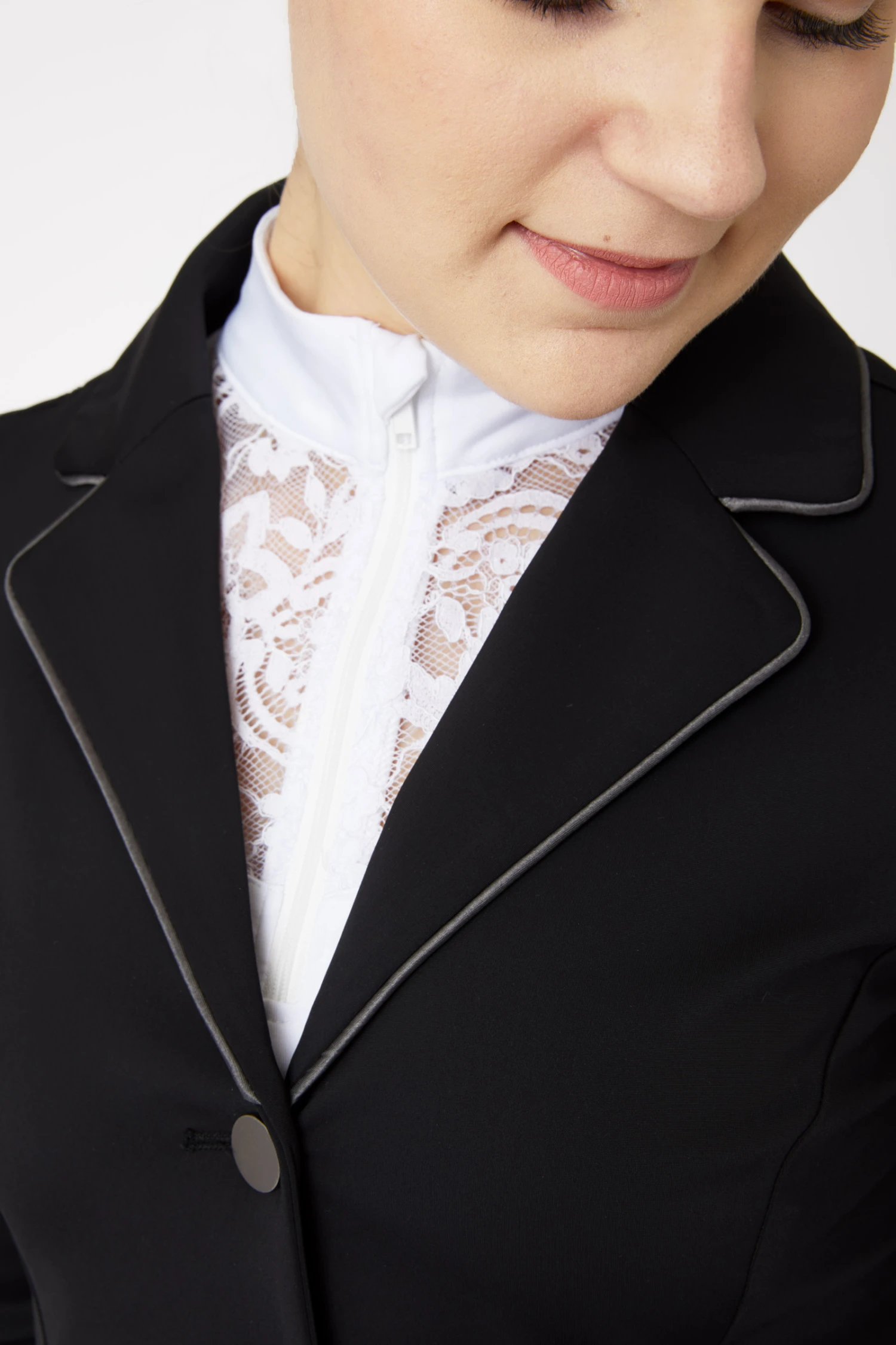 B Vertigo Stacey Women's Show Riding Jacket With Mesh 5 B Vertigo Stacey Women's Show Riding Jacket With Mesh - Image 5